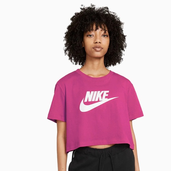 Nike Tops - EUC Nike Tee Crop top size large